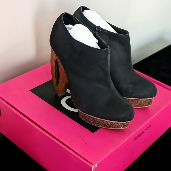 Dolce Vita Keena Unique 4.5" Heel Leather Ankle Boots With Zipper - Picture 3 of 11